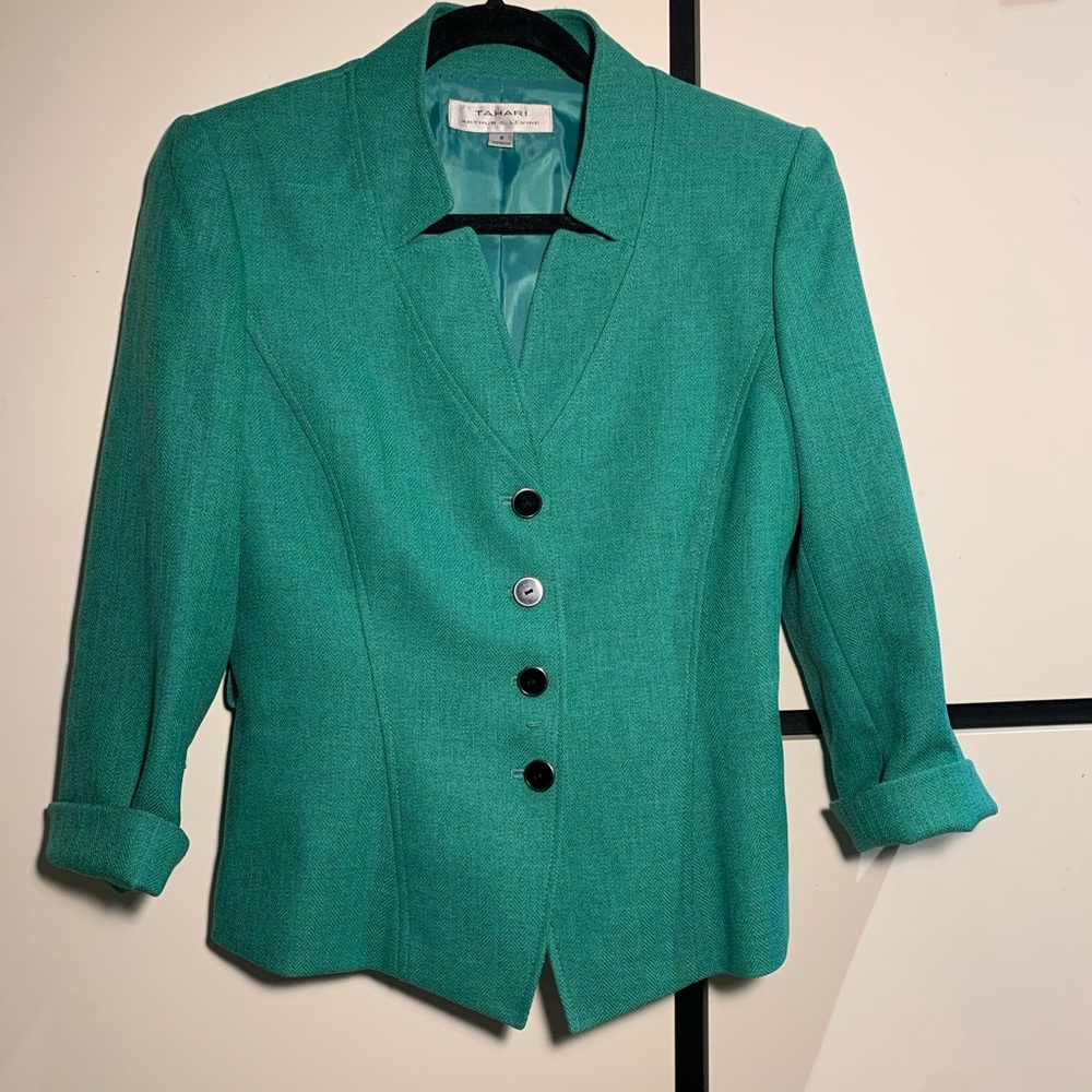 Tahari Arthur S. Levine green women’s blazer